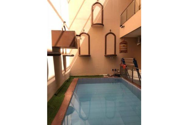 Dijual Rumah Dengan  Private Pool di New Regina Metland Menteng Cakung Jakarta Timur