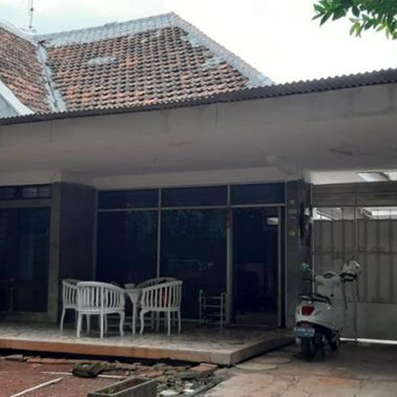 Rumah Lama di Jl. Pejompongan Raya Bendungan Hilir - RSA122102