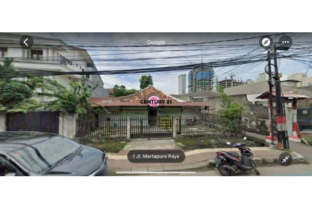 Rumah tua hitung tanahnya saja, hook, strategis di Jakarta Pusat