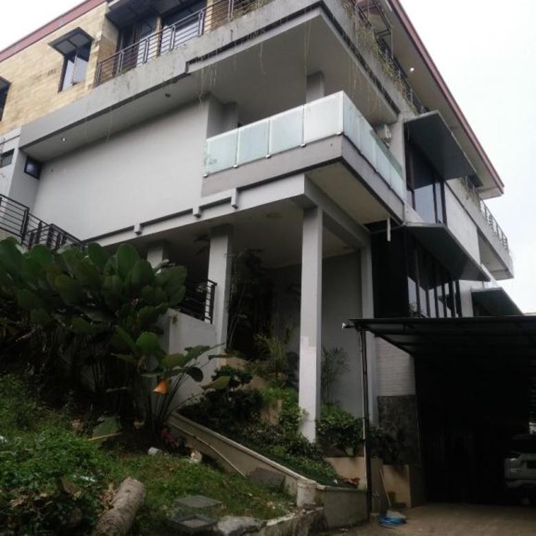 Dijual Bandung  Coblong Rumah 2 Lantai 8 Kamar  Mandi  Waa2