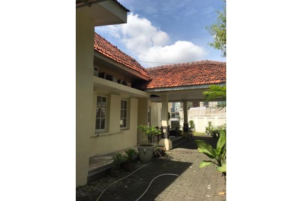 Rumah di pusat kota Jakarta cocok untuk usaha  dan kantor
