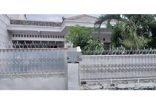 Dijual Rumah Bagus, Hadap Utara, Ada Taman di Depan di Utan Kayu, Jakarta Timur