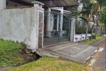 Rumah Super Strategis, Halaman Luas #9KDW5G