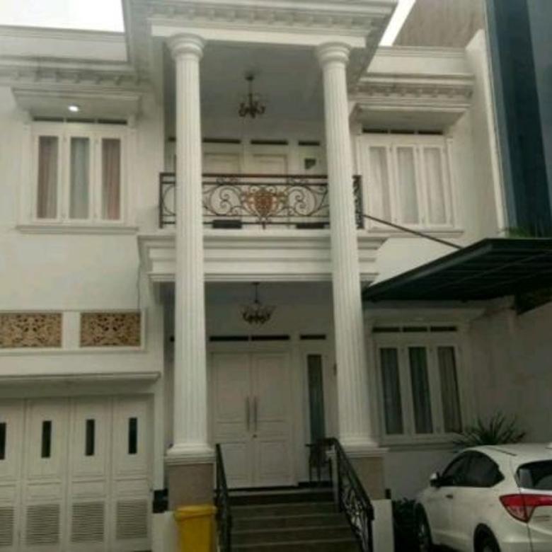  Rumah  Mewah Pilar  Besar Tanah 215 Di Jagakarsa