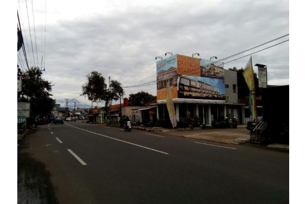 Rumah Mewah 2 Lantai Emerald Land