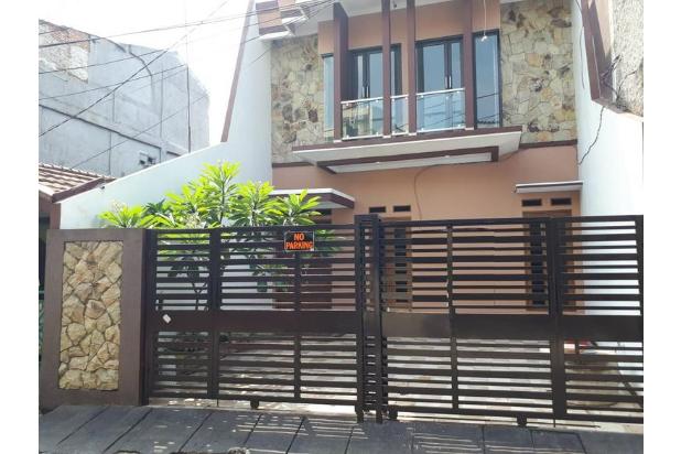 Rumah baru 2 lantai siap huni di Kebon Nanas Jakarta Timur