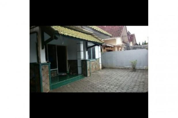 Rumah Dijual : Mewah di Karangploso fasilitas kolam renang 