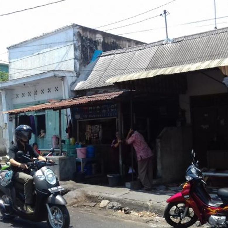 Bangunan Toko Pinggir Jalan Dekat Pasar Projo Ambarawa