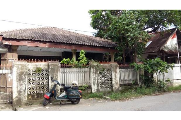 Rumah Tua Pinggir Jalan di Tengah Kota Makassar