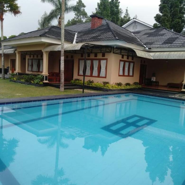 Villa taman safari cisarua bogor