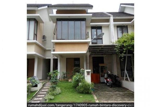  Minimalis Modern Dua Lantai di kawasan Bintaro