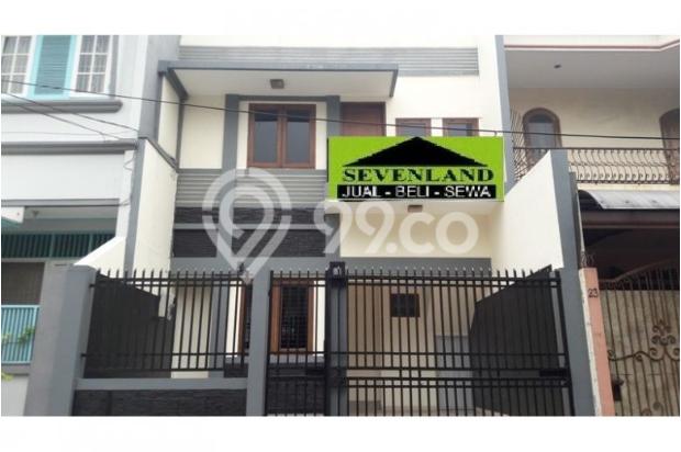 Rumah Dijual: Bagus Depan Taman @ Tomang - Urbanindo.com