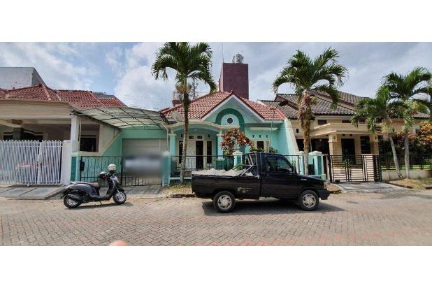 Rumah 3 Lantai Bagus Sekali Furnished SHM di Malang Kota, Malang