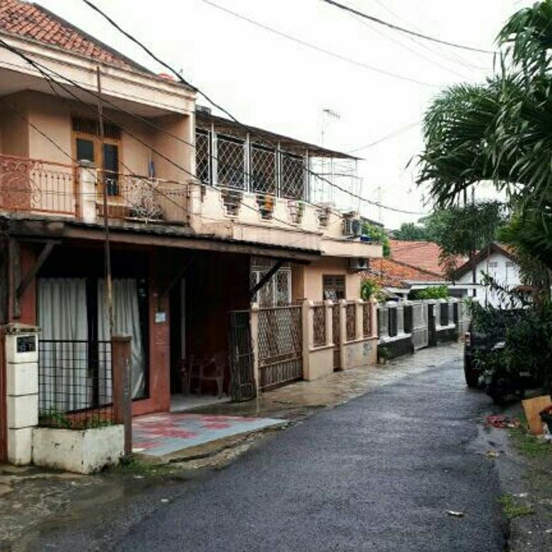 DIJUAL RUMAH  2 LANTAI KONTRAKAN 5 PINTU  di jakarta selatan 