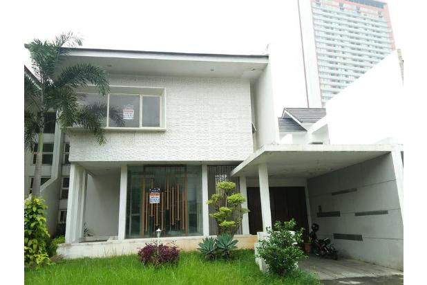 Rumah Mewah 2 lantai dekat ke Mall Alam Sutera, Tangerang