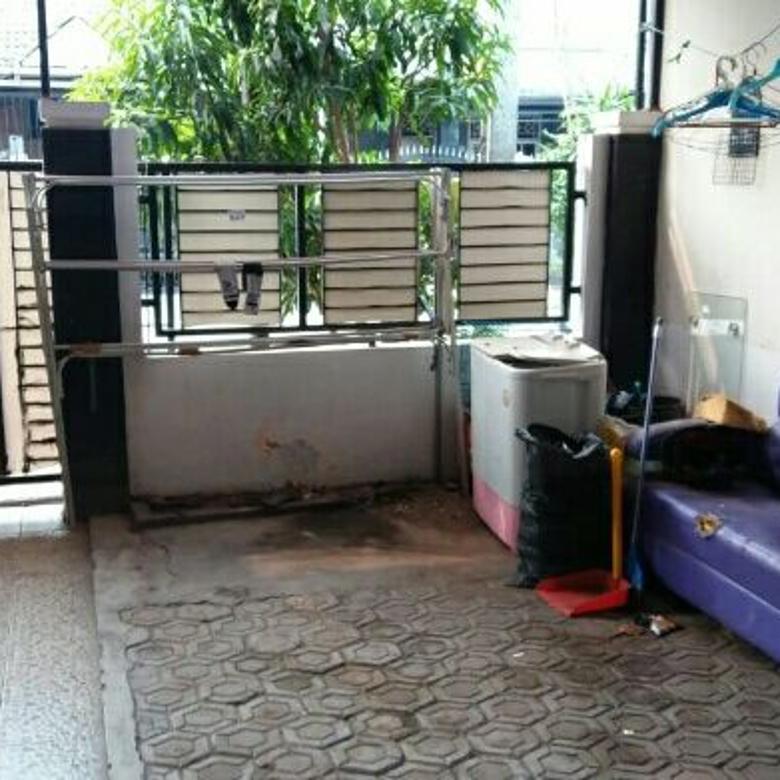 Rumah Taman Harapan Baru Dekat Harapan Indah Bekasi