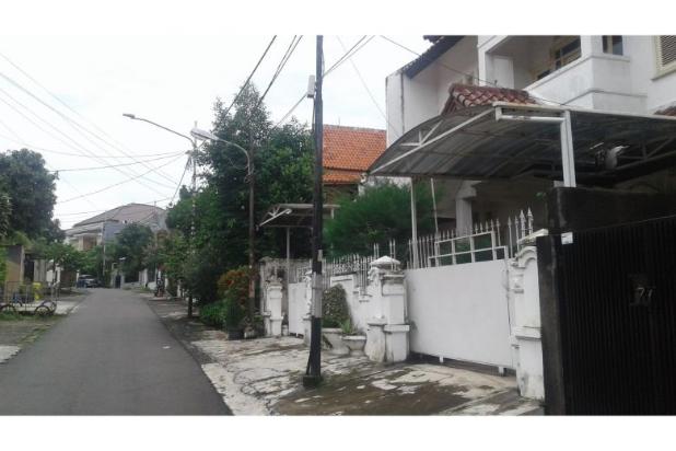 RUMAH dijual harga menarik di daerah Kebayoran Baru Blok M 