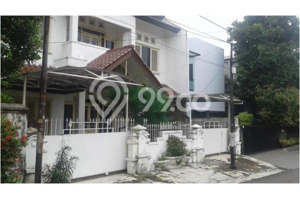 RUMAH dijual harga menarik di daerah Kebayoran Baru Blok M 