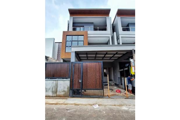 Brand New Rumah mewah 3 lantai Aman dan Tenang di Pancoran, Jaksel
