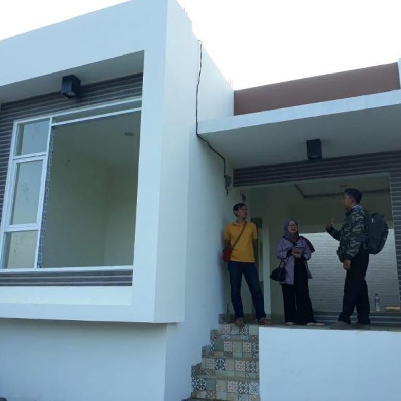  Rumah  minimalis  modern  dengan lingkungan asri di  daerah 