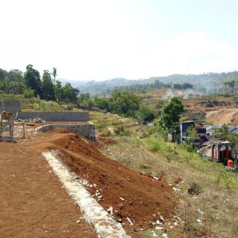  Rumah  minimalis  modern  dengan lingkungan asri di  daerah 