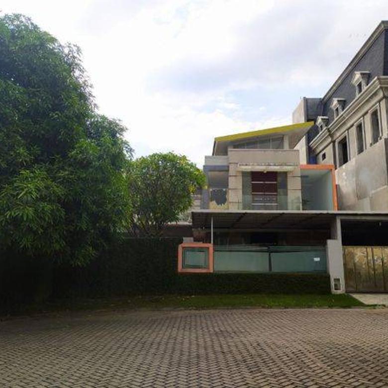 Rumah Bagus Ideal Citraland Raffles Garden Siap Huni, Surabaya