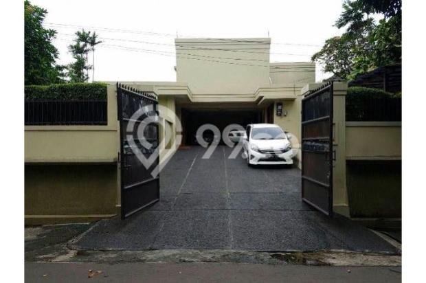 Rumah asri dan nyaman swimming pool di Kemang jakarta 