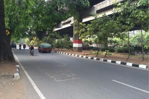 Tanah di Rawamangun Bekas Bengkel Pinggir Jalan Tol Ahmad Yani