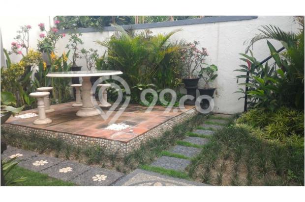 Villa Cantik Big Garden Kerobokan Dekat Seminyak