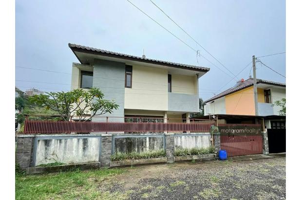 Rumah Lux dan Asri di Komplek Cipaku, Bandung Utara, Siap Huni