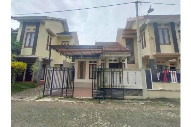 Rumah Bagus Sekali Semi Furnished SHM di Batu, Malang
