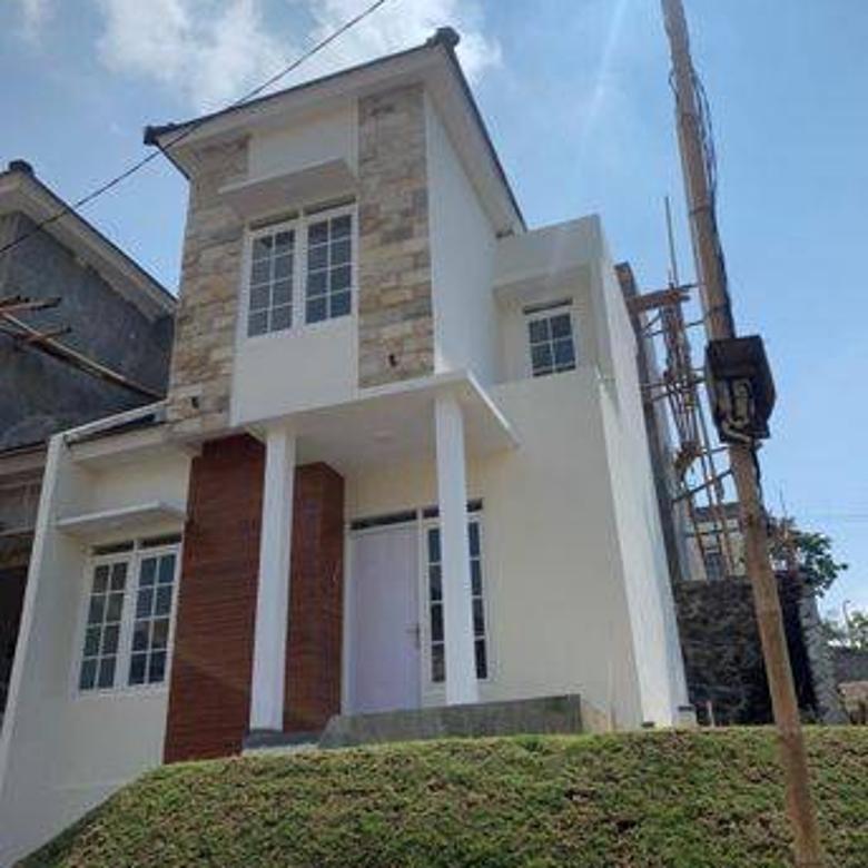 Rumah Villa 2 Lantai View Paling Menawan di Malang Batu